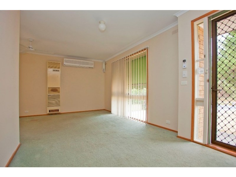 13 Lindisfarne Court, Thurgoona NSW 2640
