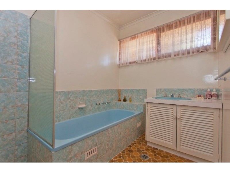 322 Cheyenne Drive, Lavington NSW 2641