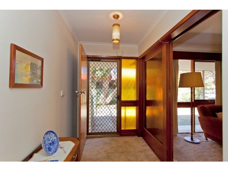 322 Cheyenne Drive, Lavington NSW 2641