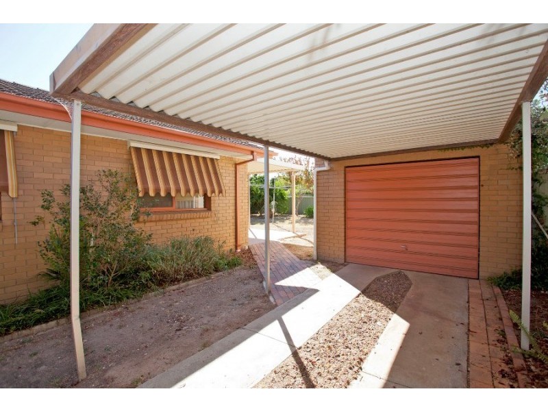 322 Cheyenne Drive, Lavington NSW 2641