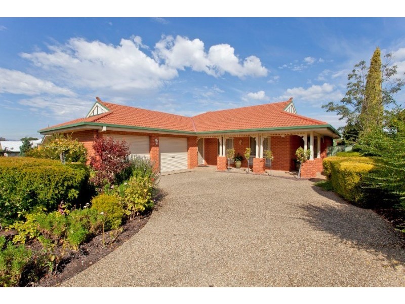 6 Howard Place, Glenroy NSW 2640