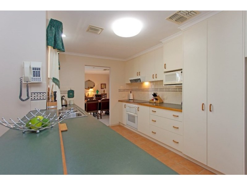 6 Howard Place, Glenroy NSW 2640