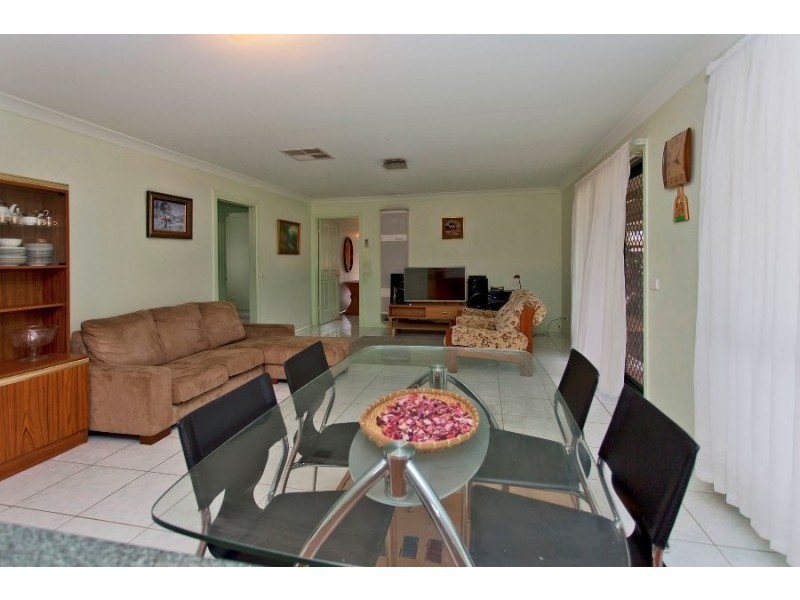 15 Banksia Street, West Albury NSW 2640