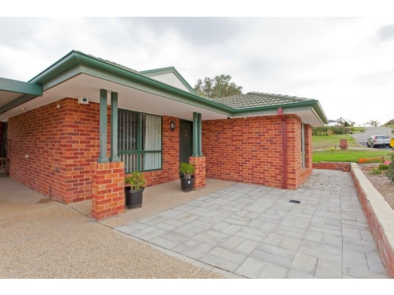 15 Banksia Street, West Albury NSW 2640