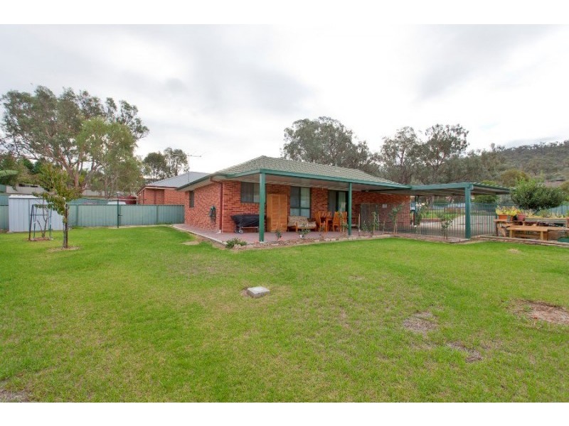 15 Banksia Street, West Albury NSW 2640