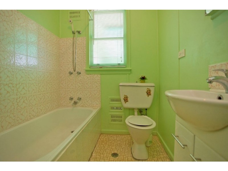 891 Captain Cook Drive, North Albury NSW 2640