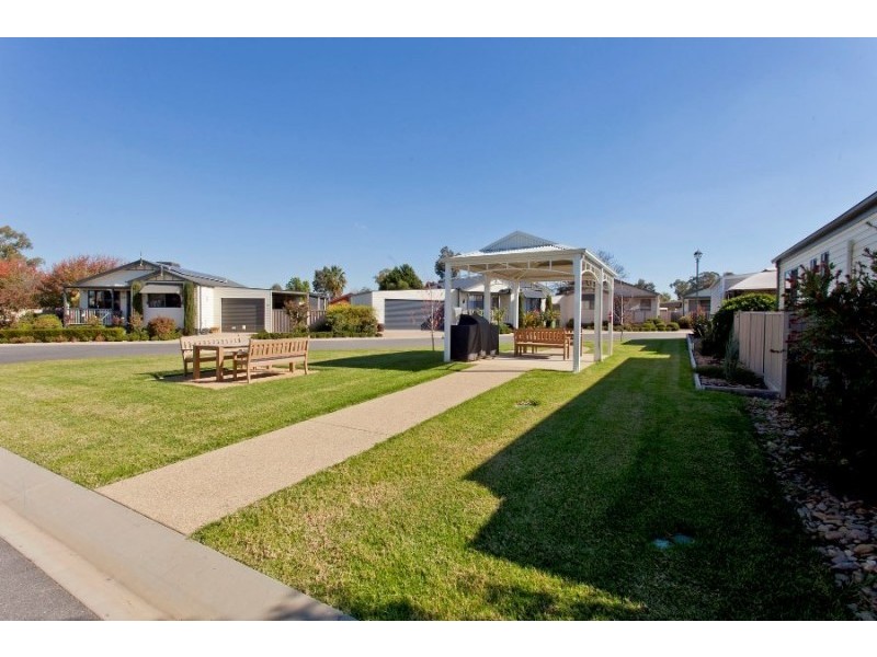12/639 Kemp Street (Albury Lifestyle Village), Lavington NSW 2641