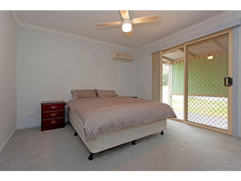 895 Captain Cook Drive, North Albury NSW 2640
