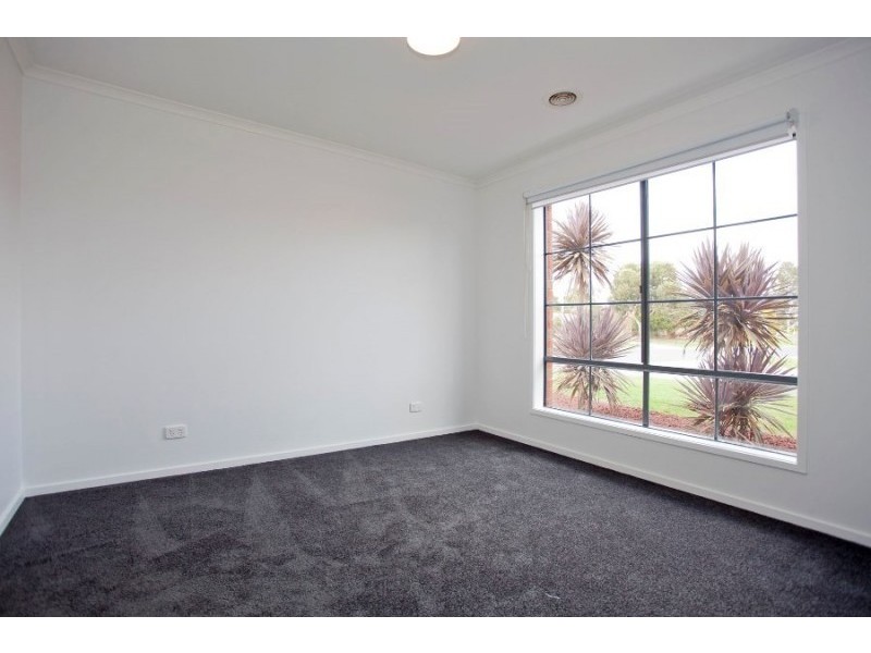 9 Snow Gum Place, Thurgoona NSW 2640