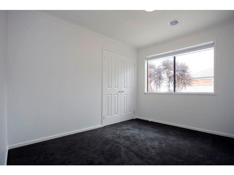 9 Snow Gum Place, Thurgoona NSW 2640