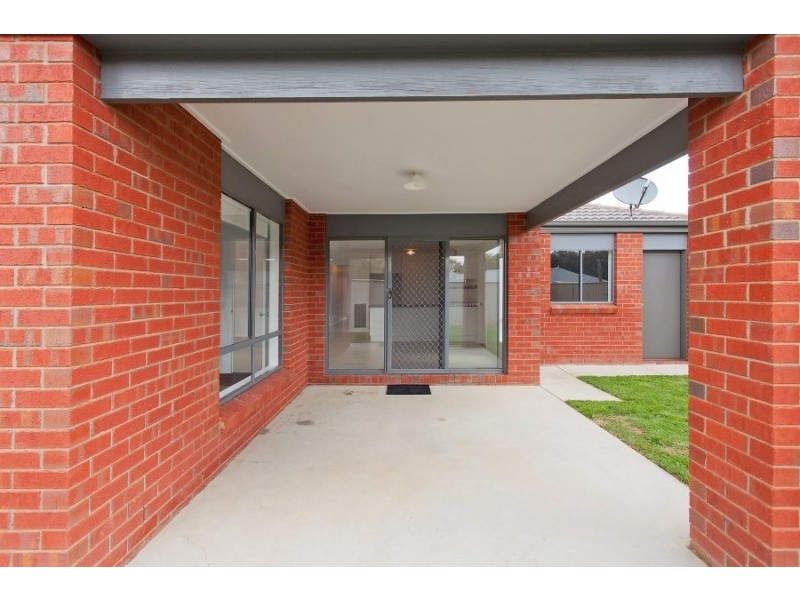 9 Snow Gum Place, Thurgoona NSW 2640