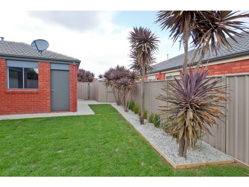 9 Snow Gum Place, Thurgoona NSW 2640