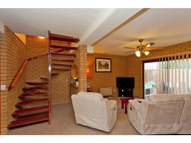 14/413 Bevan Street, Lavington NSW 2641