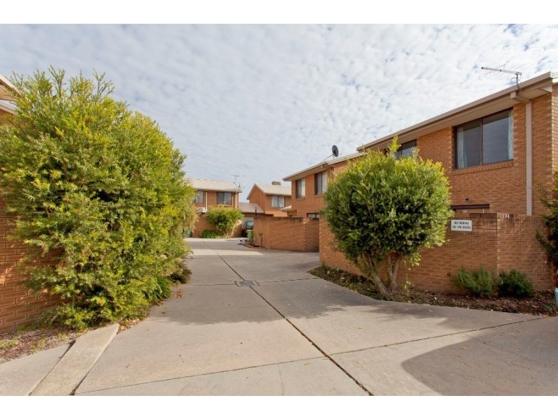 14/413 Bevan Street, Lavington NSW 2641