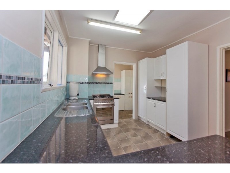 412 Dale Crescent, Lavington NSW 2641