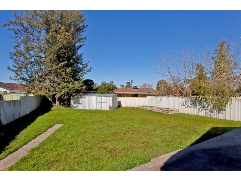 412 Dale Crescent, Lavington NSW 2641