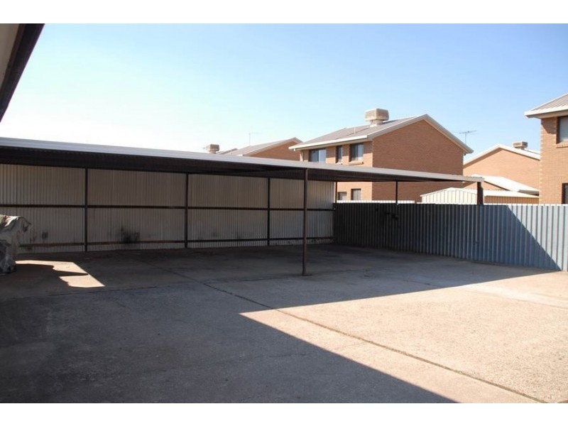 3/412 Kotthoff Street, Lavington NSW 2641