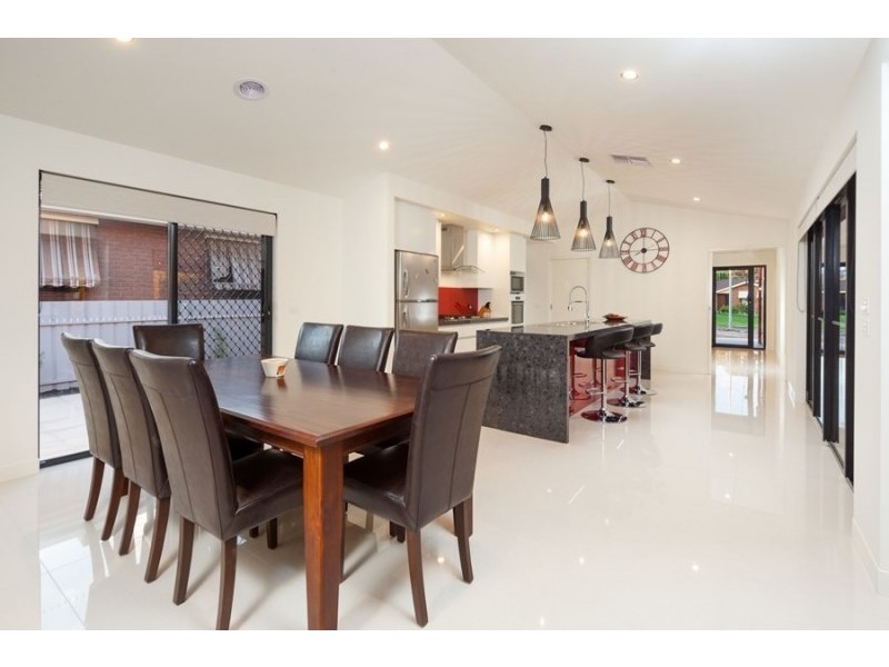 12 Lindisfarne Court, Thurgoona NSW 2640