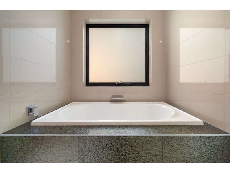 12 Lindisfarne Court, Thurgoona NSW 2640