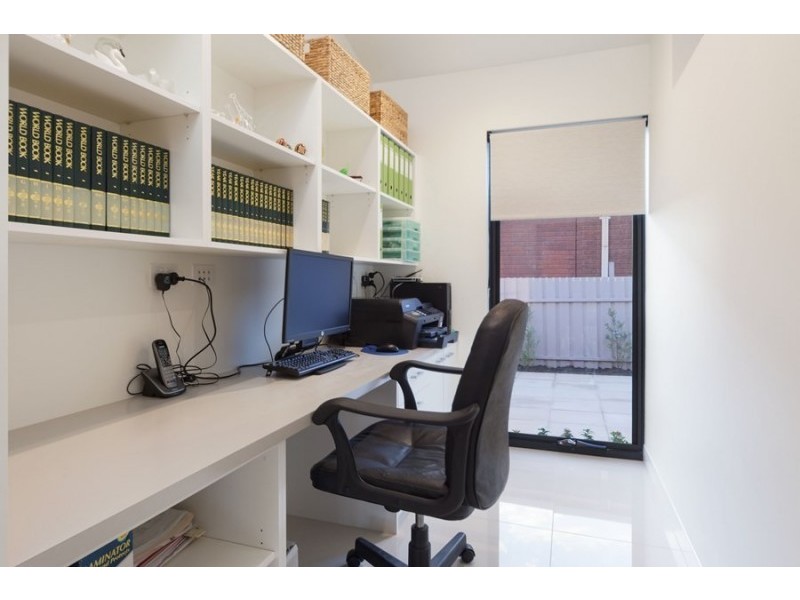 12 Lindisfarne Court, Thurgoona NSW 2640