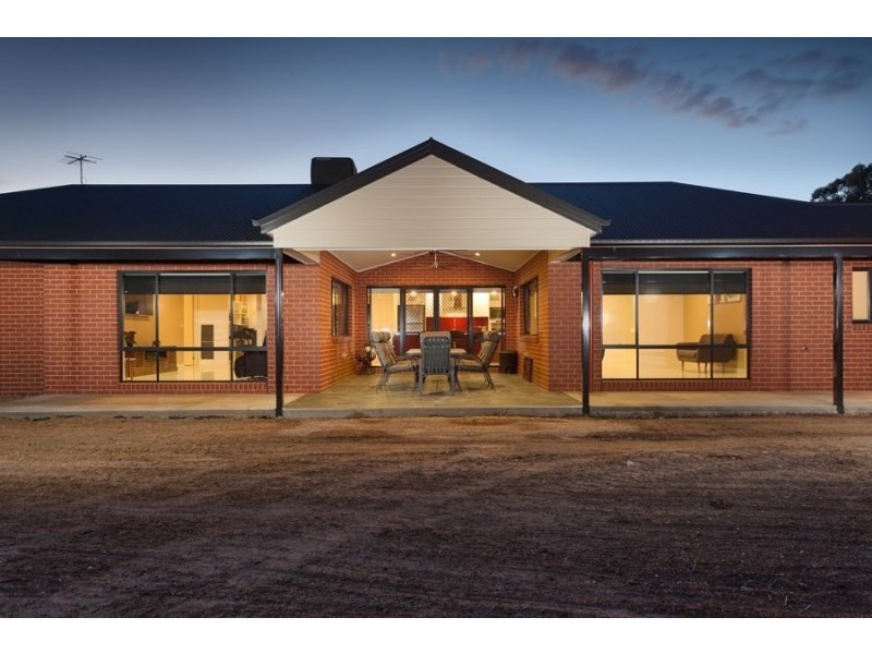 12 Lindisfarne Court, Thurgoona NSW 2640