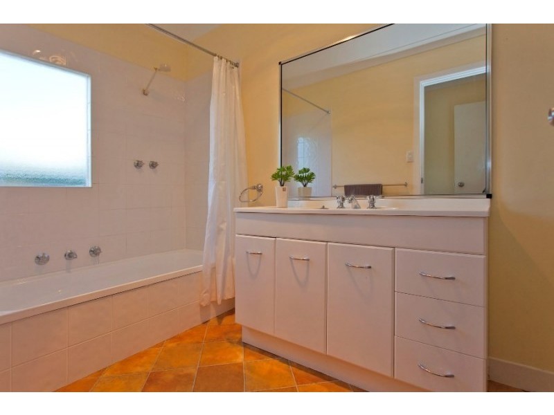 450 Reid Avenue, Lavington NSW 2641