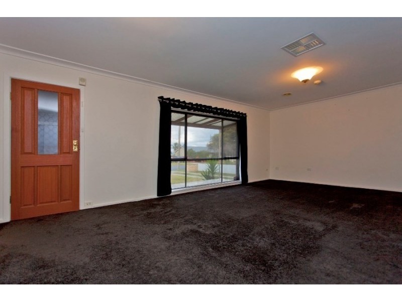 465 Danes St, Lavington NSW 2641