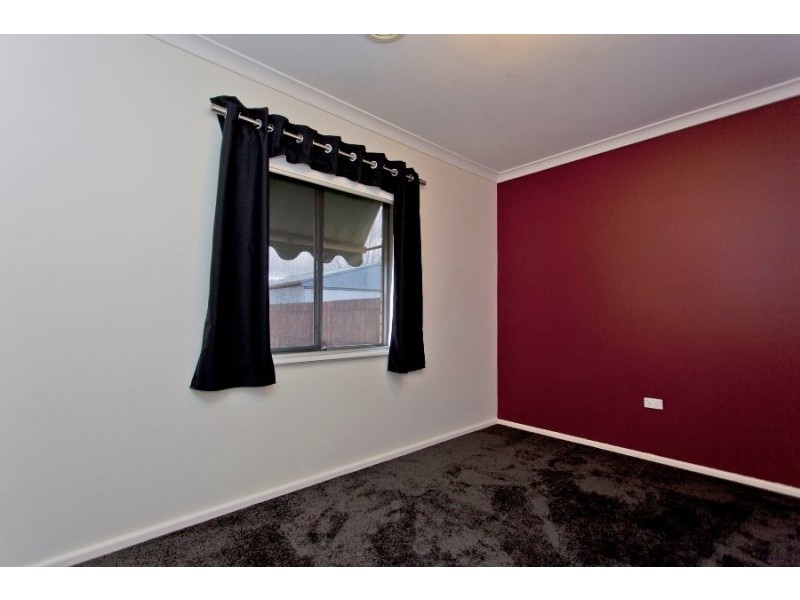 465 Danes St, Lavington NSW 2641