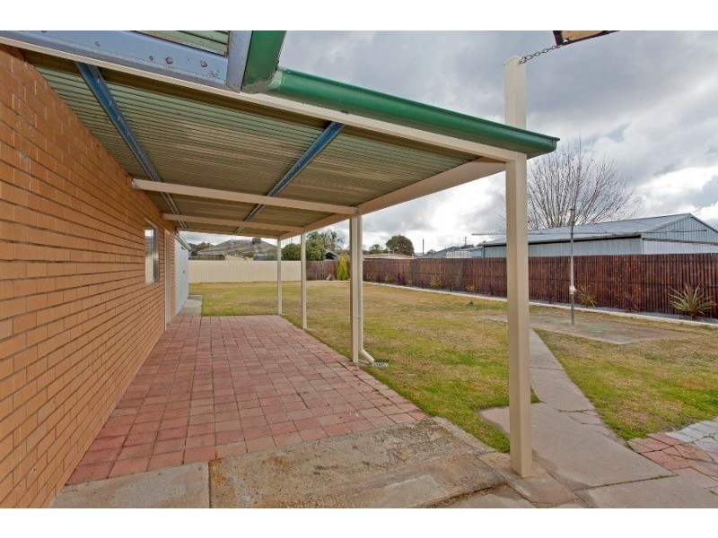 465 Danes St, Lavington NSW 2641