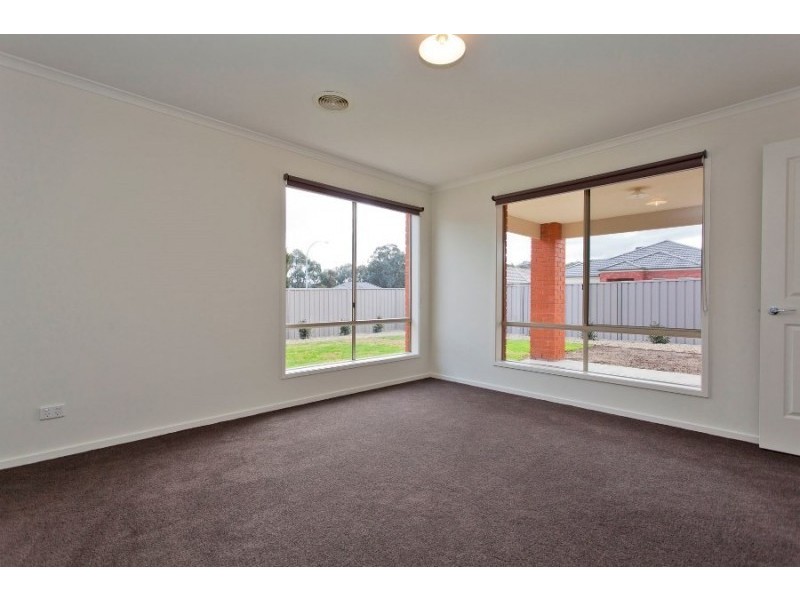 12 Sugar Gum Road, Thurgoona NSW 2640