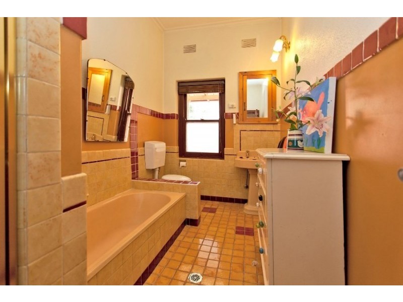 523 Thurgoona Street, Albury NSW 2640