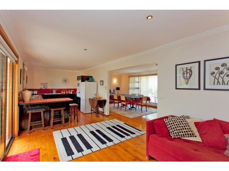 393 Ross Circuit, Lavington NSW 2641