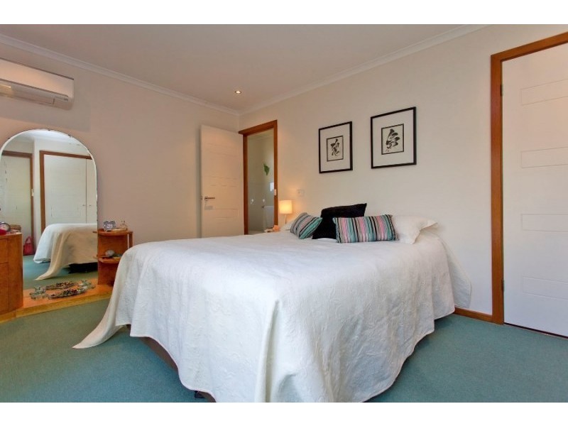 393 Ross Circuit, Lavington NSW 2641