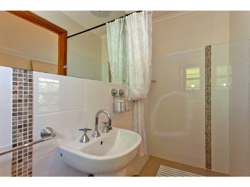393 Ross Circuit, Lavington NSW 2641