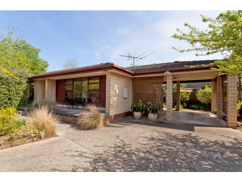 393 Ross Circuit, Lavington NSW 2641