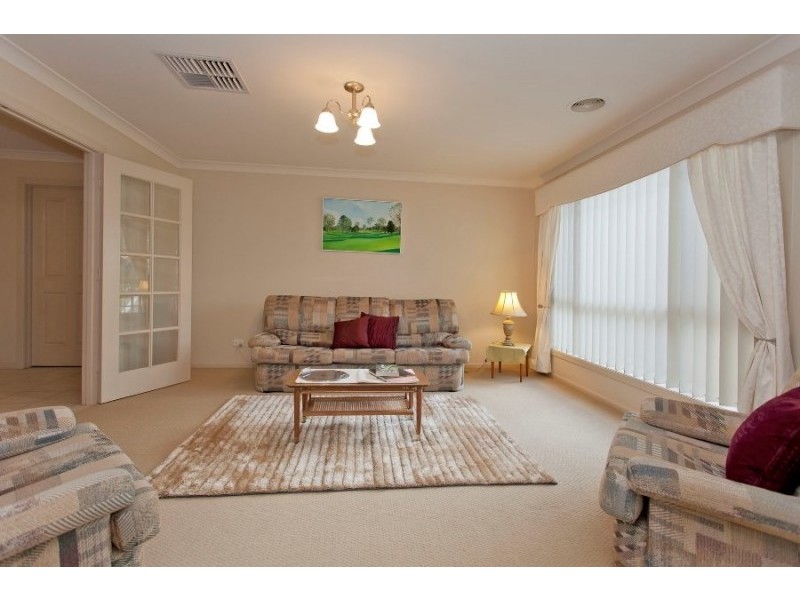 44 Winnell Court, Thurgoona NSW 2640