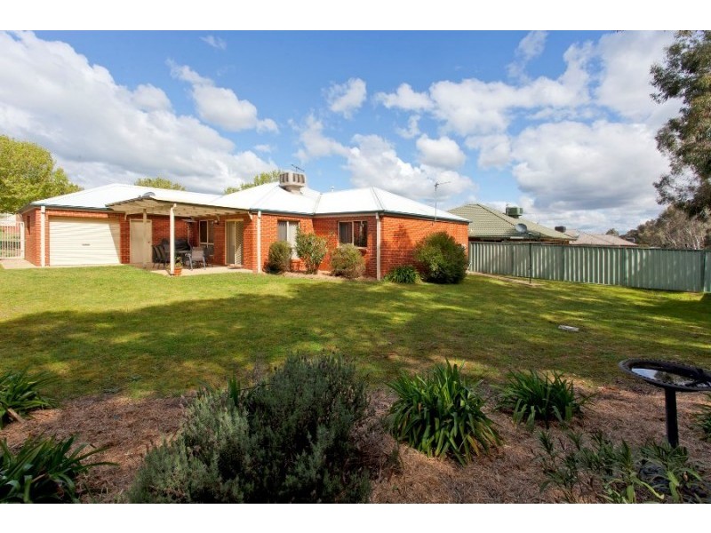 44 Winnell Court, Thurgoona NSW 2640