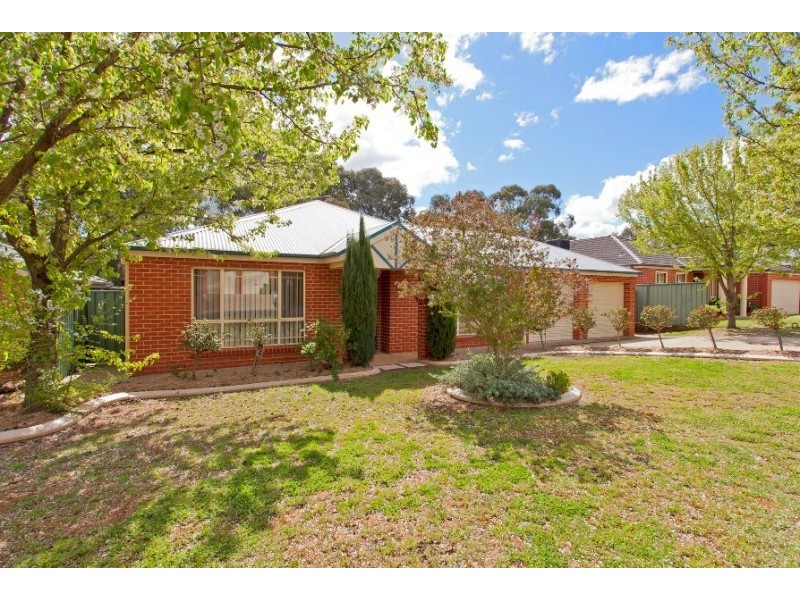 44 Winnell Court, Thurgoona NSW 2640