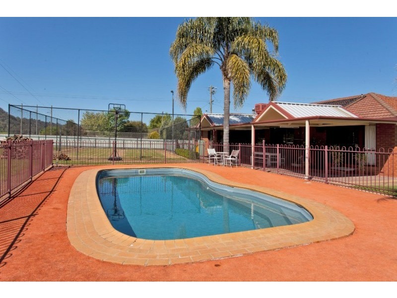 637 Prune Street, Lavington NSW 2641