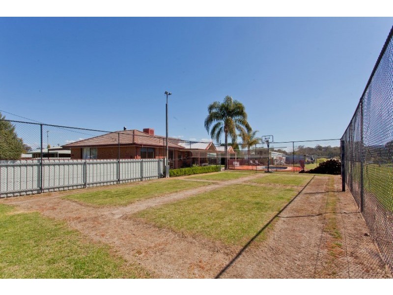637 Prune Street, Lavington NSW 2641