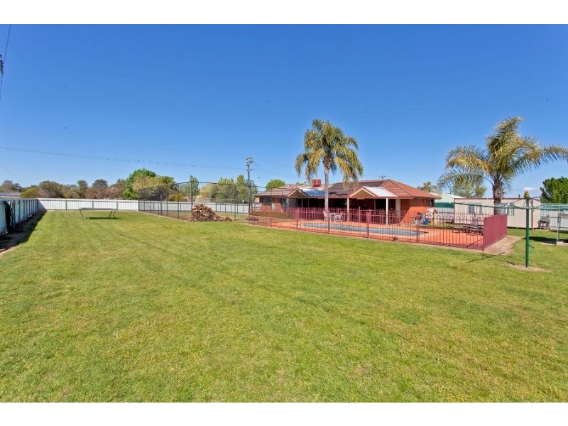 637 Prune Street, Lavington NSW 2641