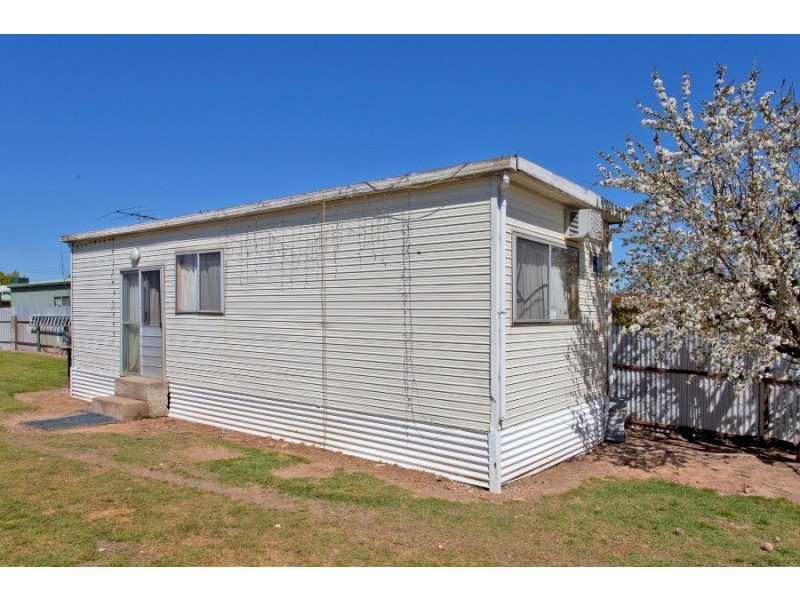 637 Prune Street, Lavington NSW 2641