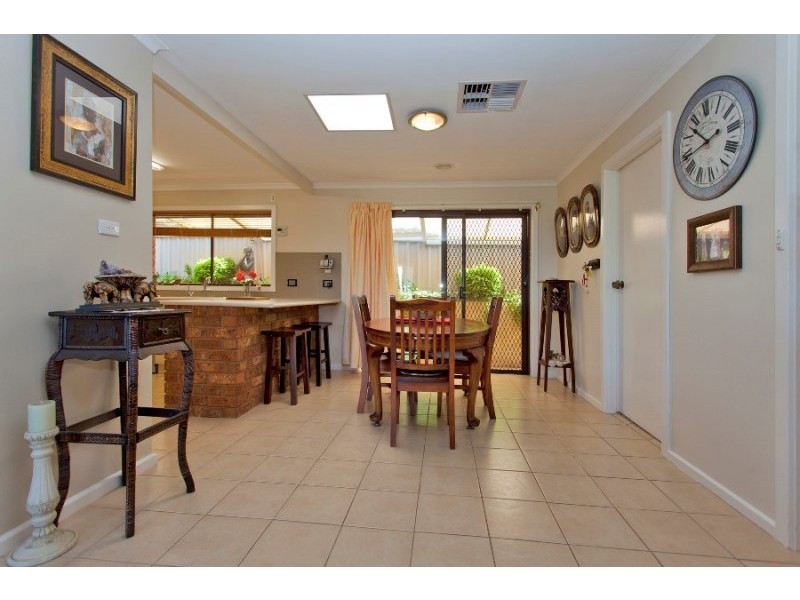 389 Halehaven Crescent, Lavington NSW 2641