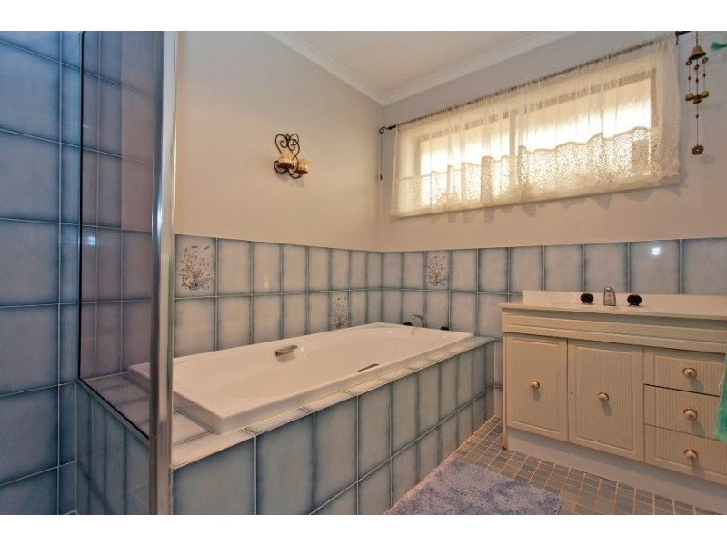 389 Halehaven Crescent, Lavington NSW 2641