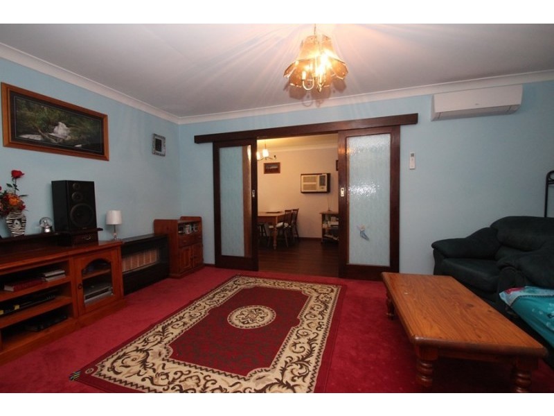 385 Dale Crescent, Lavington NSW 2641