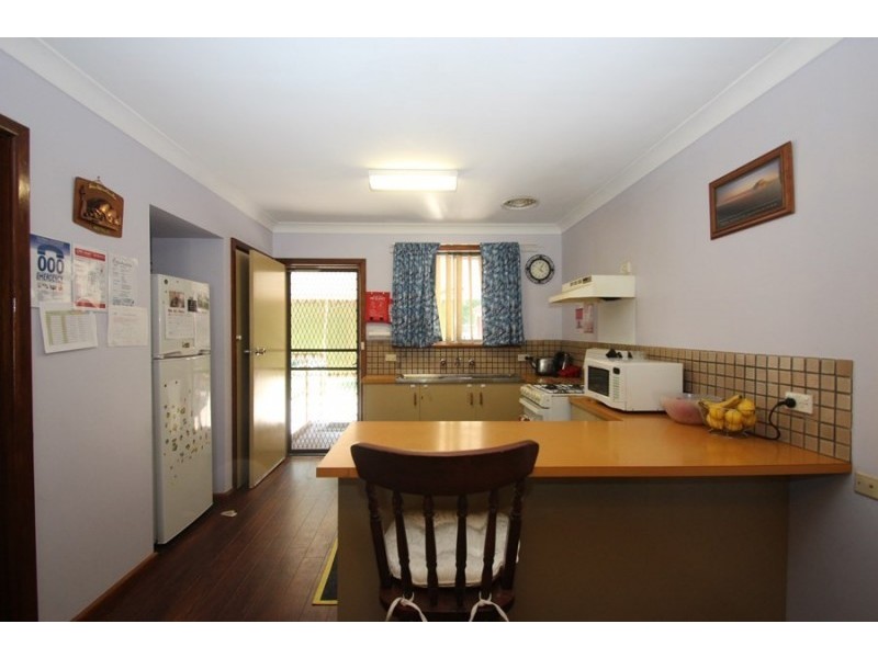 385 Dale Crescent, Lavington NSW 2641
