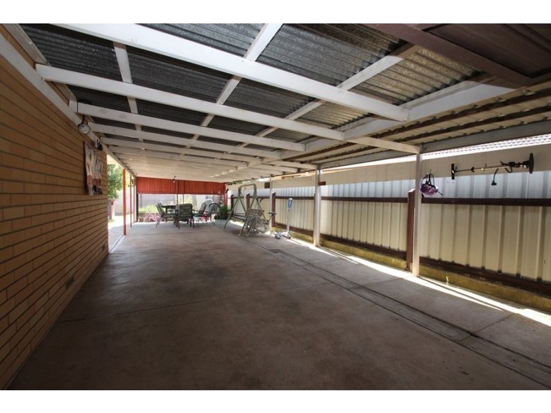 385 Dale Crescent, Lavington NSW 2641