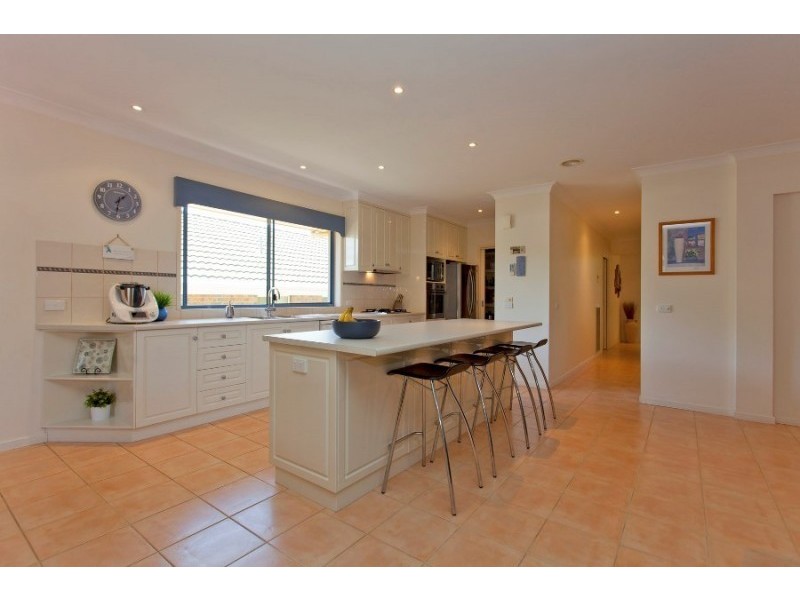 10 Paton Close, Thurgoona NSW 2640