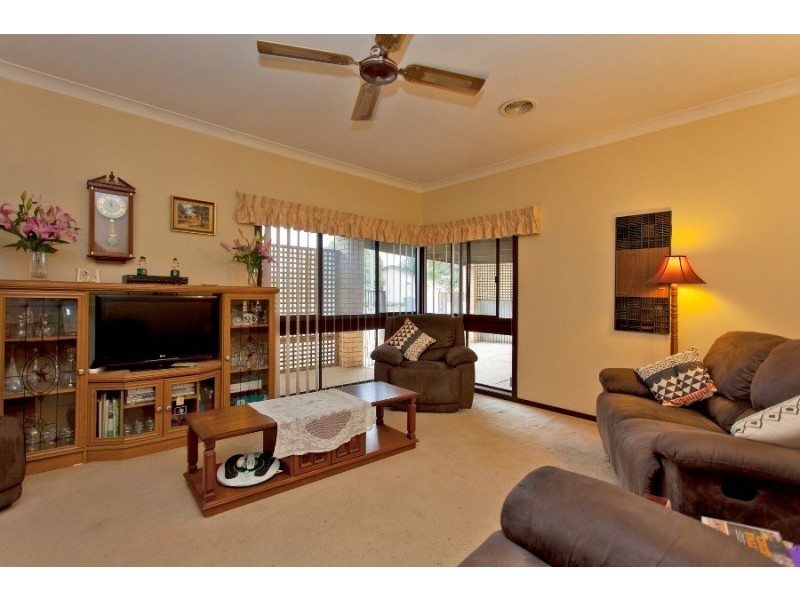 564 Greyfern Court, Lavington NSW 2641