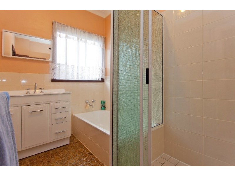 564 Greyfern Court, Lavington NSW 2641